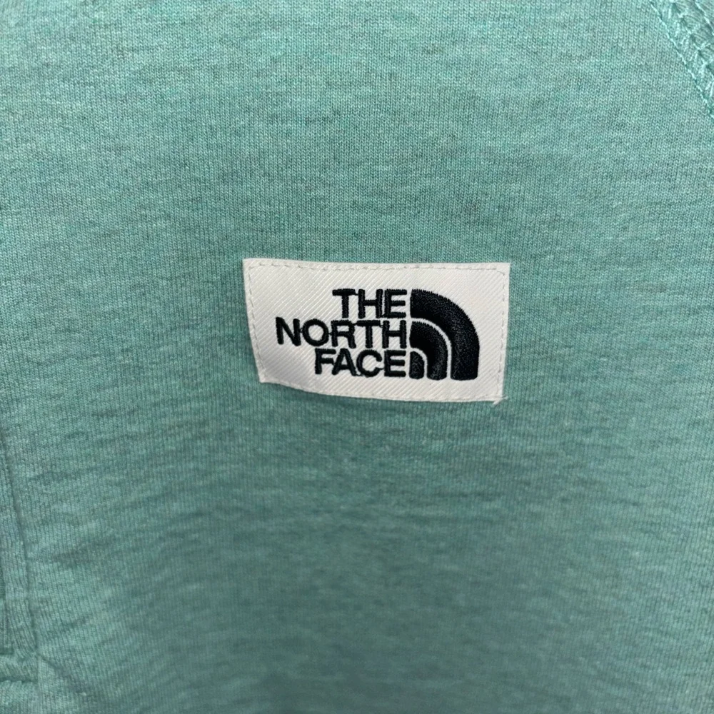 The North Face Women's Sweatshirt - Picture 7 of 8